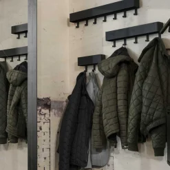 Kapstok Raaf Zwart 7-haaks